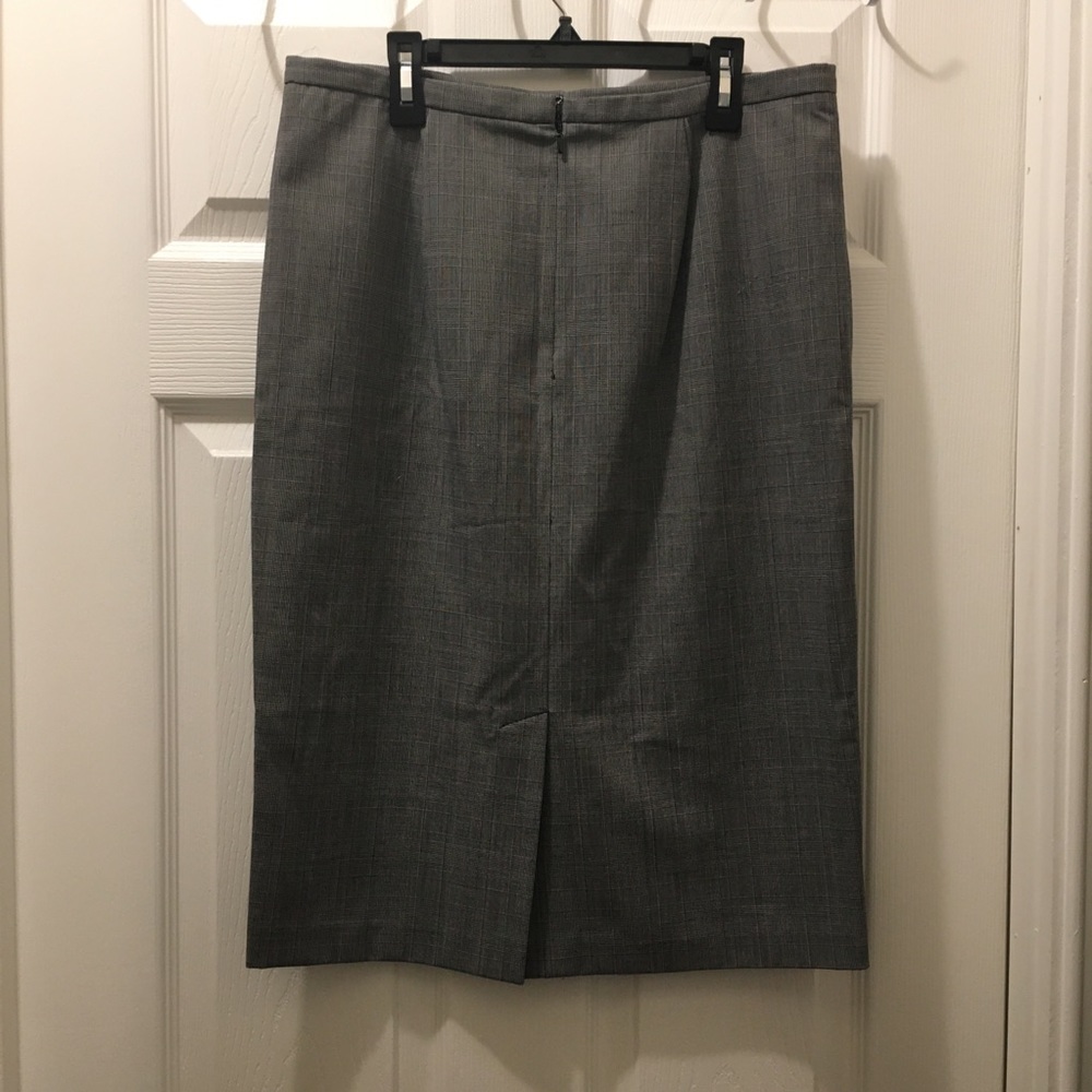Grace Elements Skirt - Picture 3 of 7